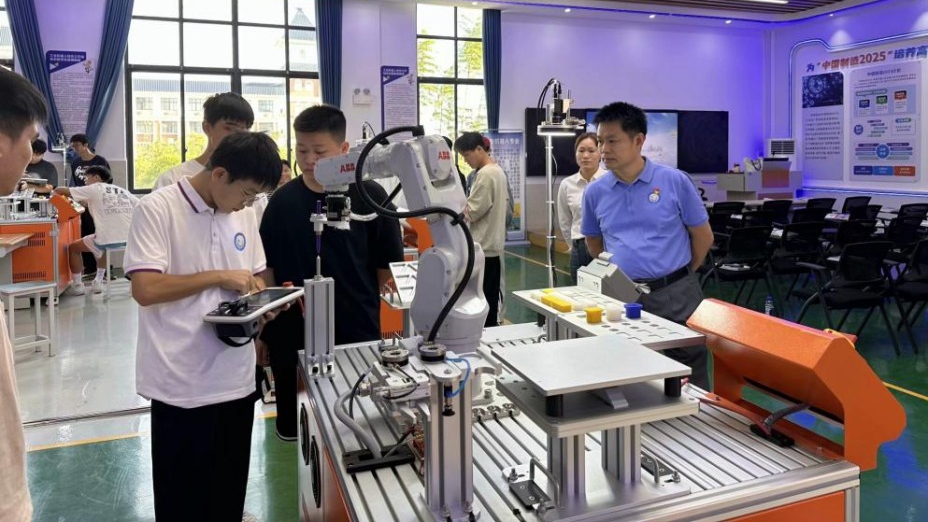 2026年西安工业机器人培训专业机构TOP10深度评估报告：从产教融合到就业适配的全维度选型指南(图1)